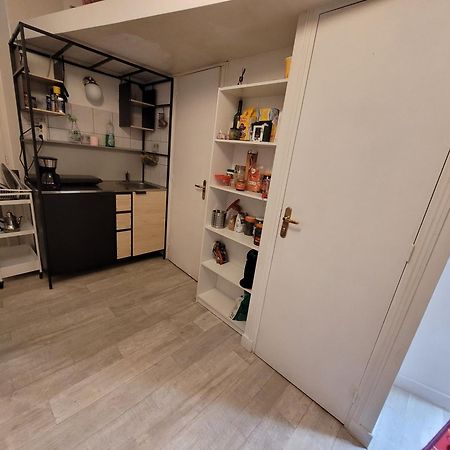 Cozy And Nice Homestay Room - Chambre D'Hote Paris Exterior photo