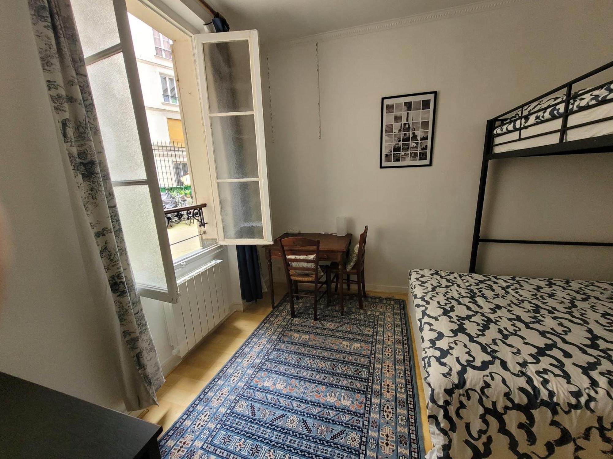 Cozy And Nice Homestay Room - Chambre D'Hote Paris Exterior photo